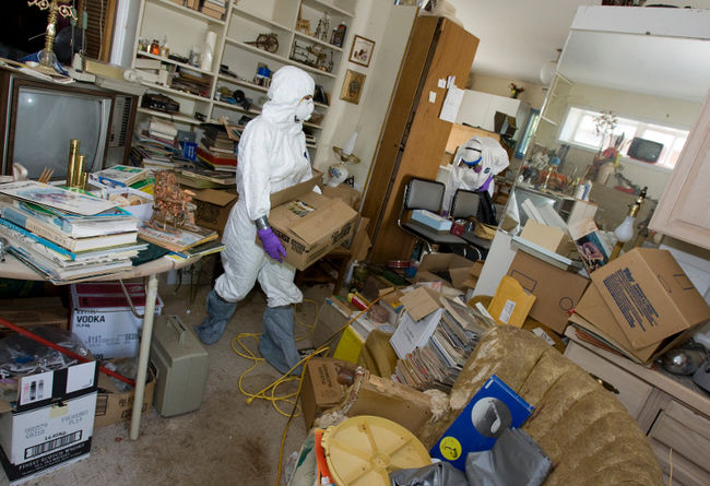hoarding-clean