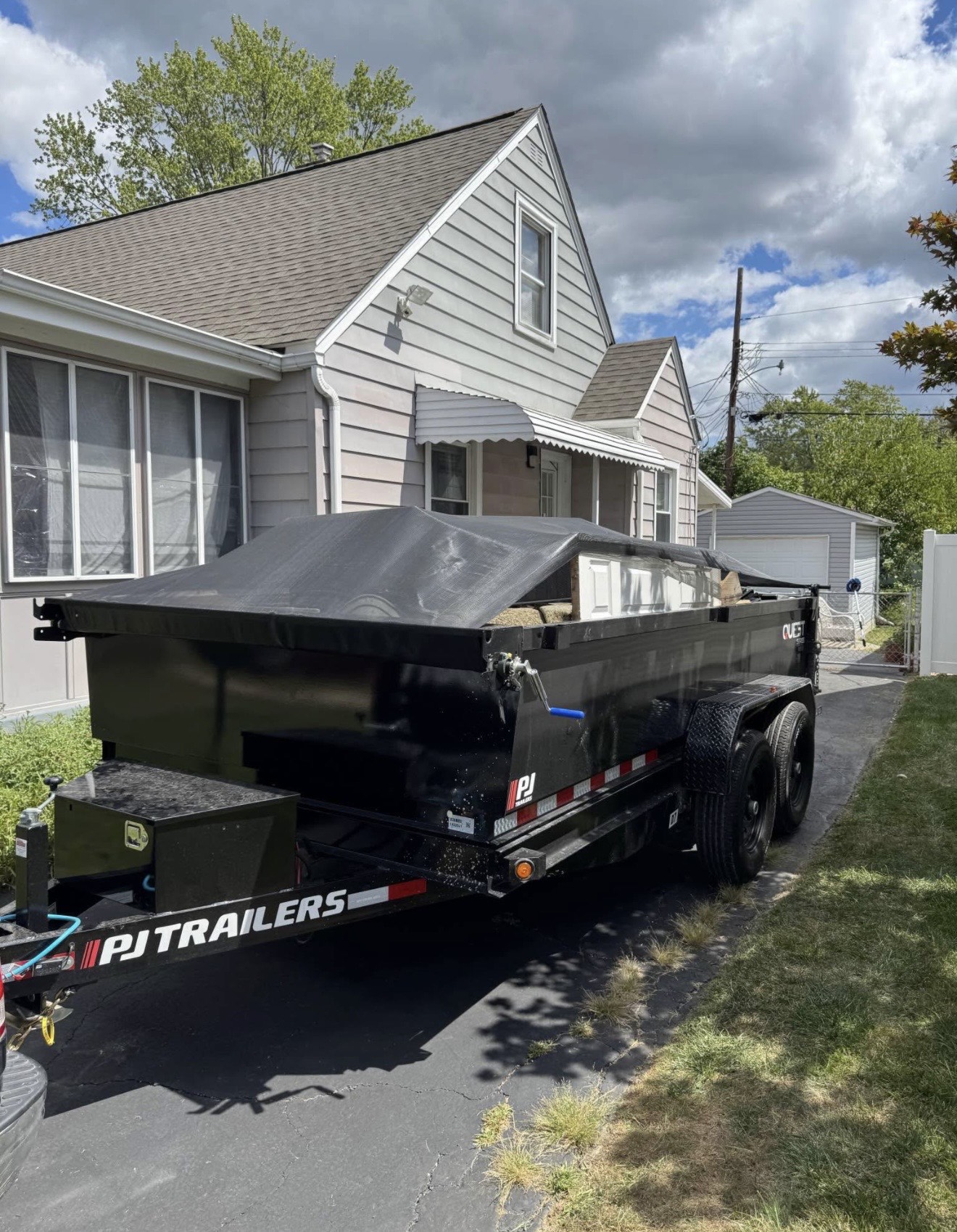 dump-it-hoarding-cleanup-service